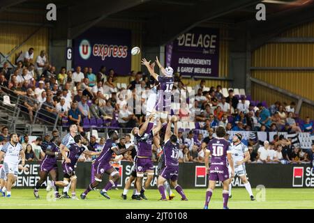 Angoulême, France. 26th août 2022. Eric Marks de vannes, Nicolas Martins d'Angoulême pendant le championnat de France Pro D2 match de rugby entre Soyaux-Angoulême XV et RC vannes sur 26 août 2022 au stade Chanzy d'Angoulême, France - photo Damien Kilani / DK Prod / DPPI crédit: DPPI Media / Alay Live News Banque D'Images