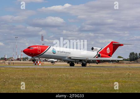 Boeing 727-2S2F Oil Sill Response atterrissage à RAF Fairford le 15th juillet 2022 Banque D'Images