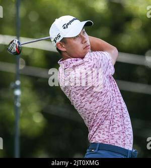 Atlanta, Géorgie, États-Unis. 26th août 2022. Collin Morikawa débarque du 3rd trous lors du deuxième tour du championnat DE TOUR au club de golf d'East Lake. (Image de crédit : © Debby Wong/ZUMA Press Wire) Banque D'Images