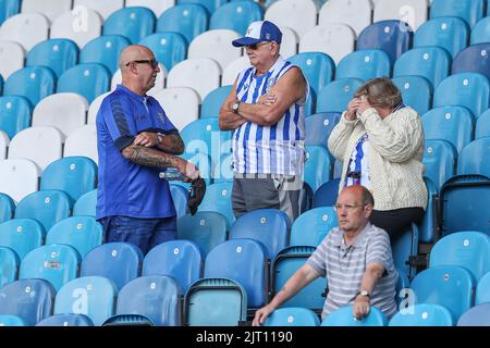 Les fans de Sheffield Wednesday arrivent au match avant le début du match Banque D'Images