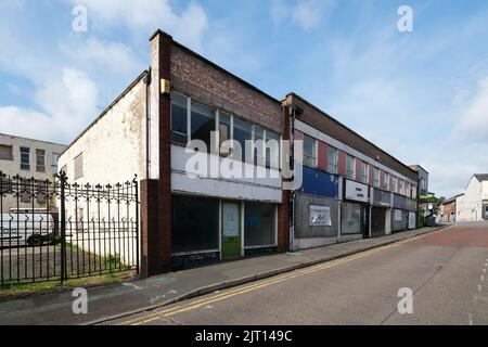 Unités de vente au détail en déroute dans la High Street de Crewe Cheshire au Royaume-Uni Banque D'Images