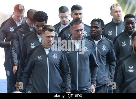 Les Rangers arrivent pour le match Cinch Premiership au stade Ibrox, à Glasgow. Date de la photo: Samedi 27 août 2022. Banque D'Images