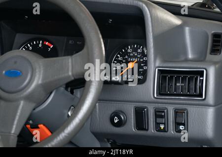 Photo du dossier datée du 26/08/22 de l'Escort RS Turbo 1985 de Ford, qui appartenait auparavant à Diana, princesse de Galles, au circuit de course de Silverstone près de Towcester, Northamptonshire, où elle s'est vendue aux enchères samedi pour 650 000 £. Date de publication : samedi 27 août 2022. Banque D'Images