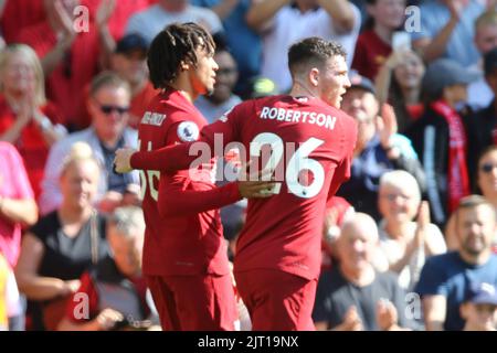 Liverpool, Royaume-Uni. 27th août 2022. Trent Alexander-Arnold de Liverpool (l) fête avec son coéquipier Andrew Robertson après avoir obtenu le score de son équipe 3rd. Match Premier League, Liverpool contre AFC Bournemouth à Anfield à Liverpool le samedi 27th août 2022. Cette image ne peut être utilisée qu'à des fins éditoriales. Utilisation éditoriale uniquement, licence requise pour une utilisation commerciale. Aucune utilisation dans les Paris, les jeux ou les publications d'un seul club/ligue/joueur. photo par Chris Stading/Andrew Orchard sports Photography/Alamy Live News crédit: Andrew Orchard sports Photography/Alamy Live News Banque D'Images