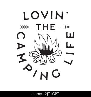 Camping T shirt Design en ligne minimaliste style Art avec citation - aimer la vie de camping. Emblem linéaire de voyage. Étiquette Silhouette de randonnée. Vecteur de brut Illustration de Vecteur