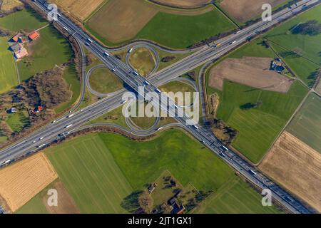 Photo aérienne, autoroute jonction Lotte / Osnabrück, autoroute A1 et autoroute A30, Lotte, pays de Tecklenburger, Rhénanie-du-Nord-Westphalie, Allemagne, autoroute, fre Banque D'Images