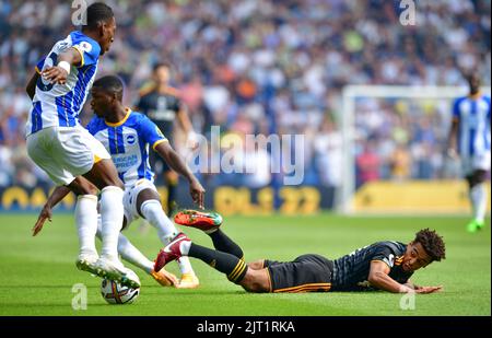 Brighton, Royaume-Uni. 27th août 2022. L12 est enclin sur le terrain pendant le match de la Premier League entre Brighton & Hove Albion et Leeds United à l'Amex on 27 août 2022 à Brighton, en Angleterre. (Photo de Jeff Mood/phcimages.com) Credit: PHC Images/Alamy Live News Banque D'Images