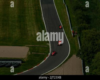 Photos aériennes d'Oulton Park Raceay Cheshire pendant les États-Unis Autoshow Auto Show Drone Birds Eye View de l'Air Nascar Banque D'Images