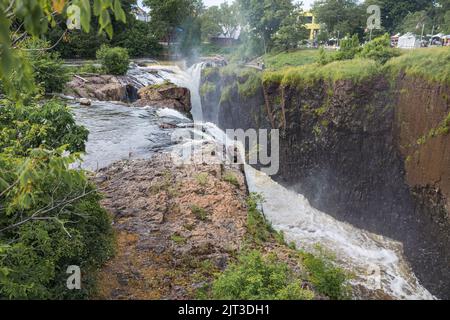 Un magnifique paysage des grandes chutes de la rivière Passaic à Paterson, dans le New Jersey Banque D'Images