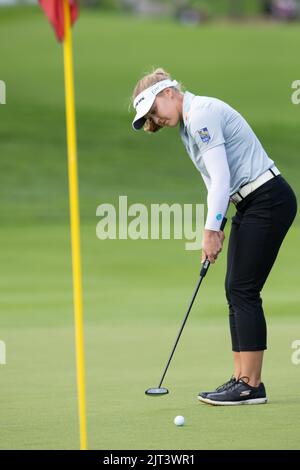 27 août 2022 : Brooke Henderson du Canada pute lors de la ronde 3rd de l'ouverture des femmes du CP qui a eu lieu au club de chasse et de golf d'Ottawa, au Canada. Daniel Lea/CSM Banque D'Images