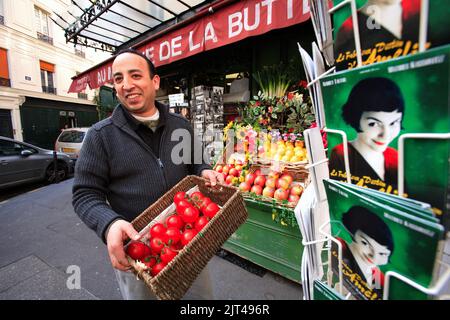 France. Paris (75) 18th arrondissement. Quartier de Montmartre. Épicerie au marche de la Butte (Maison Collignon) utilisée comme cadre pour les célèbres Banque D'Images