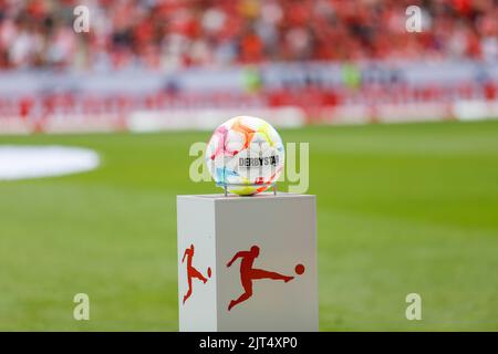 Mayence, Allemagne. 27th août 2022. Ballon pour le match Bundesliga Mainz vs Leverkusen vu dans le stade Mewa Arena. (Note finale; Leverkusen 3:0 Mayence) crédit: SOPA Images Limited/Alamy Live News Banque D'Images