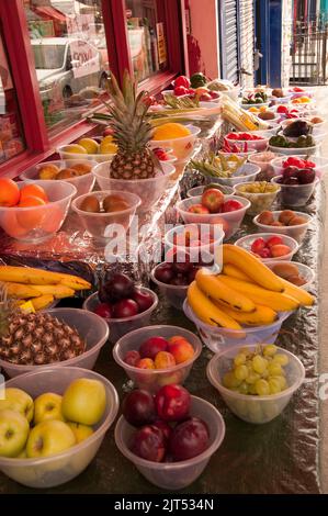 Fruit and Vegetable Sall, Portobello Road, Londres, Royaume-Uni Banque D'Images