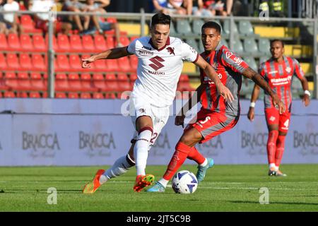 Stade Giovanni Zini, Cremona, Italie, 27 août 2022, samuele ricci (torino) et charles pickel (cremonese) pendant les États-Unis Cremonese vs Torino FC - football italien série A match Banque D'Images