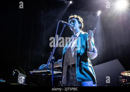 Copenhague, Danemark. 25th, août 2022. Le groupe de rock indépendant canadien Braids donne un concert à VEGA à Copenhague. Ici, la chanteuse et musicienne Raphaelle Standell-Preston est vue en direct sur scène. (Crédit photo: Gonzales photo - Erling Brodersen). Banque D'Images