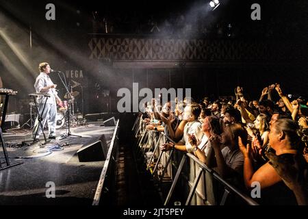 Copenhague, Danemark. 25th, août 2022. Le groupe de rock indépendant canadien Braids donne un concert à VEGA à Copenhague. Ici, la chanteuse et musicienne Raphaelle Standell-Preston est vue en direct sur scène. (Crédit photo: Gonzales photo - Erling Brodersen). Banque D'Images