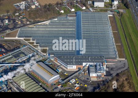 Vue aérienne, usine de traitement des eaux usées d'Emschergenossenschaft Bottrop, site de construction et nouveau bâtiment solaire thermique des boues d'épuration séchage avec le solaire ro Banque D'Images