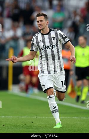 Arkadiusz Milik de Juventus FC gestes pendant la série A match beetween Juventus FC et AS Roma au stade Allianz sur 27 août 2022 à Turin, Italie . Banque D'Images