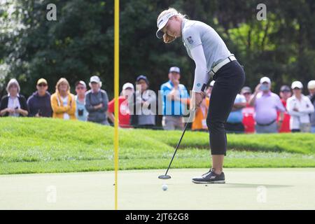 27 août 2022 : Brooke Henderson du Canada pute lors de la ronde 3rd de l'ouverture des femmes du CP qui a eu lieu au club de chasse et de golf d'Ottawa, au Canada. Daniel Lea/CSM Banque D'Images