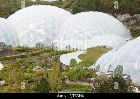 Biomes tropicaux et méditerranéens, Eden Project, Cornwall, Royaume-Uni Banque D'Images