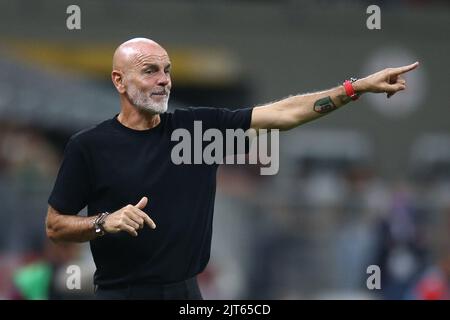 Foto Spada/Lapresse 27 Agosto 2022 - Milano , Italia - sport, calcio - AC Milan vs Bologne - Campionato italiano di calcio série A TIM 2022/2023 - Stadio San Siro. Nella foto: Stefano Pioli (A.C. Milan); 27 août 2022 Milan , Italie - sport, calcio - AC Milan vs Bologne - Championnat italien de football série A 2022/2023 - Stade San Siro . Dans la photo: Stefano Pioli (A.C. Milan); Banque D'Images