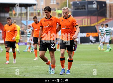 Ian Harkes (à gauche) et Ilmari Niskanen de Dundee United semblent être découragés après le match cinch Premiership à Tannadice Park, Dundee. Date de la photo: Dimanche 28 août 2022. Banque D'Images