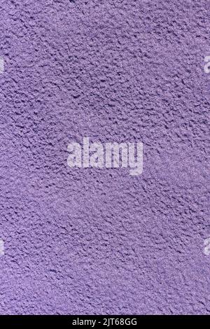 Abstrait peint béton violet ou lilas mur fond et texture avec espace de copie. Vue de dessus texture lisse couche de sable avec des traces de gouttes à l'afte Banque D'Images