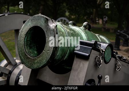 West point, NY - USA - 26 août 2022 : gros plan d'une pièce d'artillerie capturée de la bataille de Saratoge. Situé à l'Académie militaire des États-Unis Banque D'Images