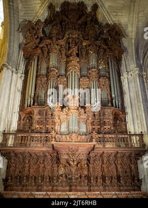 Orgue sculpté en bois, cathédrale de Séville Banque D'Images