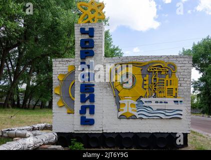 Panneau d'accueil de Tchernobyl, zone d'exclusion de Tchernobyl, Ukraine Banque D'Images