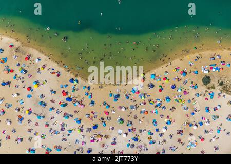 Baigneurs de photos aériennes dans le lac d'argent Haltern près de Sythen, se précipitent à l'eau turquoise à plus de 30 degrés, Lehmbraken, Haltern am See, région de Ruhr, non Banque D'Images