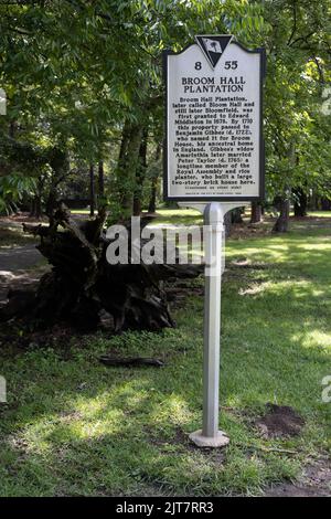 Une plaque pour la plantation Broom Hall située à Crowfield Plantation Banque D'Images