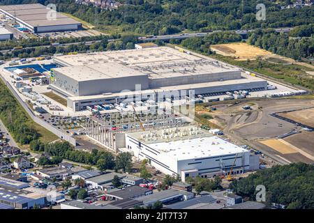 Vue aérienne, Edeka central entrepôt logistique centre et SEGRO Logistics Park Oberhausen sur l'autoroute A3, Waldteich, Schwarze Heide, Oberhausen, Ru Banque D'Images