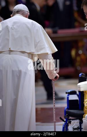 Vatican, Vatican. 27th août 2022. Le pape François pendant le Consistoire pour la création de nouveaux cardinaux à la basilique Saint-Pierre sur 27 août 2022, dans la Cité du Vatican, au Vatican. Credit: dpa/Alay Live News Banque D'Images