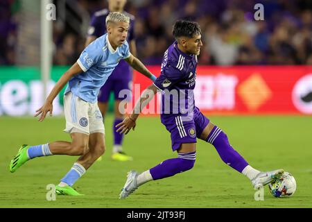 Orlando, États-Unis. 28th août 2022. 28 août 2022: Orlando City Forward FACUNDO TORRES (17) est en compétition pour le match de football d'Orlando City contre le New York City FC au stade Exploria d'Orlando, FL sur 28 août 2022. (Credit image: © Cory Knowlton/ZUMA Press Wire) Credit: ZUMA Press, Inc./Alamy Live News Banque D'Images