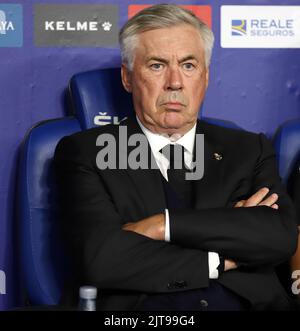 Sabadell, Barcelone, Espagne. 28th août 2022. Barcelone Espagne 28.08.2022 Carlo Ancelotti (Real Madrid) regarde pendant la Liga Santander entre Espanyol et Real Madrid au stade RCDE le 28 août 2022 à Barcelone. (Credit image: © Xavi Urgeles/ZUMA Press Wire) Credit: ZUMA Press, Inc./Alamy Live News Banque D'Images