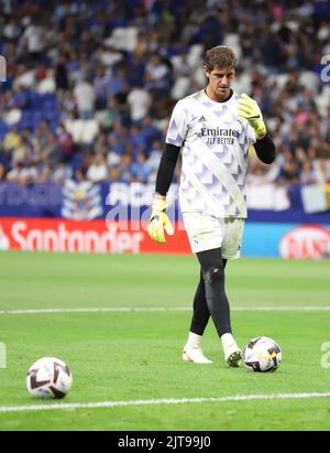 Sabadell, Barcelone, Espagne. 28th août 2022. Barcelone Espagne 28.08.2022 Thibaut Courtois (Real Madrid) contrôle le ballon pendant la Liga Santander entre Espanyol et Real Madrid au stade RCDE le 28 août 2022 à Barcelone. (Credit image: © Xavi Urgeles/ZUMA Press Wire) Credit: ZUMA Press, Inc./Alamy Live News Banque D'Images