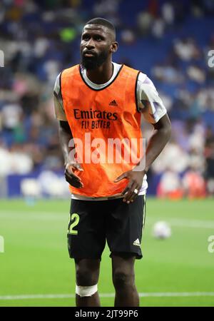 Sabadell, Barcelone, Espagne. 28th août 2022. Barcelone Espagne 28.08.2022 Antonio Rudiger (Real Madrid) regarde pendant la Liga Santander entre Espanyol et Real Madrid au stade RCDE le 28 août 2022 à Barcelone. (Credit image: © Xavi Urgeles/ZUMA Press Wire) Credit: ZUMA Press, Inc./Alamy Live News Banque D'Images