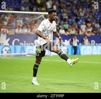 Sabadell, Barcelone, Espagne. 28th août 2022. Barcelone Espagne 28.08.2022 Aurelien Tchouameni (Real Madrid) regarde pendant la Liga Santander entre Espanyol et Real Madrid au stade RCDE le 28 août 2022 à Barcelone. (Credit image: © Xavi Urgeles/ZUMA Press Wire) Credit: ZUMA Press, Inc./Alamy Live News Banque D'Images