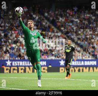 Sabadell, Barcelone, Espagne. 28th août 2022. Barcelone Espagne 28.08.2022 Benjamin Lecomte (Espanyol Barcelone) contrôle le ballon pendant la Liga Santander entre Espanyol et Real Madrid au stade RCDE le 28 août 2022 à Barcelone. (Credit image: © Xavi Urgeles/ZUMA Press Wire) Credit: ZUMA Press, Inc./Alamy Live News Banque D'Images