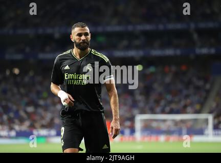 Sabadell, Barcelone, Espagne. 28th août 2022. Barcelone Espagne 28.08.2022 Karim Benzema (Real Madrid) regarde pendant la Liga Santander entre Espanyol et Real Madrid au stade RCDE le 28 août 2022 à Barcelone. (Credit image: © Xavi Urgeles/ZUMA Press Wire) Credit: ZUMA Press, Inc./Alamy Live News Banque D'Images