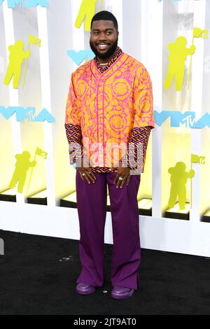 New Jersey, États-Unis. 28th août 2022. 28 août 2022. Newark, États-Unis. Khalid arrive aux MTV Video Music Awards 2022, Prudential Center, Newark. Crédit: Doug Peters/EMPICS/Alamy Live News crédit: Doug Peters/Alamy Live News Banque D'Images