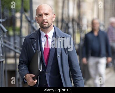 Photo du dossier datée du 23/08/22 de Ben Macpherson, ministre de la sécurité sociale de Holyrood, qui a déclaré que le lancement de la prestation pour personnes handicapées adultes était une « étape décisive dans le développement de notre nouveau système de sécurité sociale, qui traitera tout le monde avec dignité, équité et respect ». Date de publication : lundi 29 août 2022. Banque D'Images