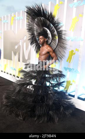 28 août 2022, Newark, New York, Etats-Unis : LIL NAS X assiste aux arrivées de tapis rouge de 2022 MTV VMA qui se sont tenues au Prudential Center de Newark, New Jersey. (Credit image: © Nancy Kaszerman/ZUMA Press Wire) Banque D'Images