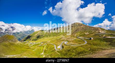 La route haute alpine de Großglockner, une route à péage panoramique dans les États de Salzbourg et de Carinthie en Autriche. La route relie Zell am See à Lienz Banque D'Images
