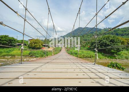 Une des meilleures destinations de voyage village d'air frais dans la province de Nakhon si Thammarat, la Thaïlande nommée village de Kiriwong. Banque D'Images