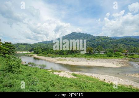 Une des meilleures destinations de voyage village d'air frais dans la province de Nakhon si Thammarat, la Thaïlande nommée village de Kiriwong. Banque D'Images