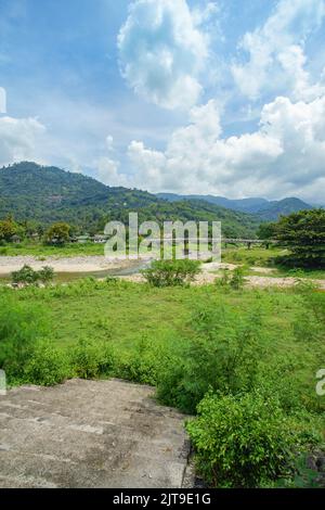 Une des meilleures destinations de voyage village d'air frais dans la province de Nakhon si Thammarat, la Thaïlande nommée village de Kiriwong. Banque D'Images