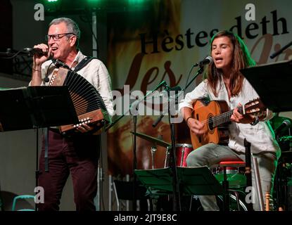 Concert du groupe Aranese Sarabas, basé sur la musique traditionnelle occitane aux (Vallée de l'Aran, Lleida, Catalogne, Espagne) Banque D'Images