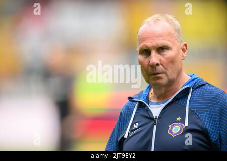 Aue, Allemagne. 28th août 2022. Football : ligue 3rd, FC Erzgebirge Aue - SG Dynamo Dresden, Matchday 6, Erzgebirgsstadion. Helge Leonhardt, président d'Erzgebirge Aue, se trouve dans le stade. Crédit : Robert Michael/dpa/Alay Live News Banque D'Images